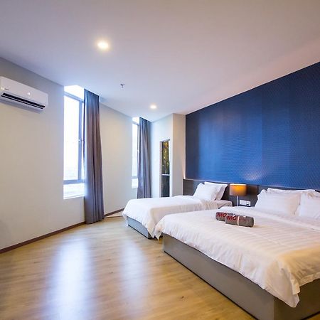 Omg Hotel Simpang Ampat  Exterior photo