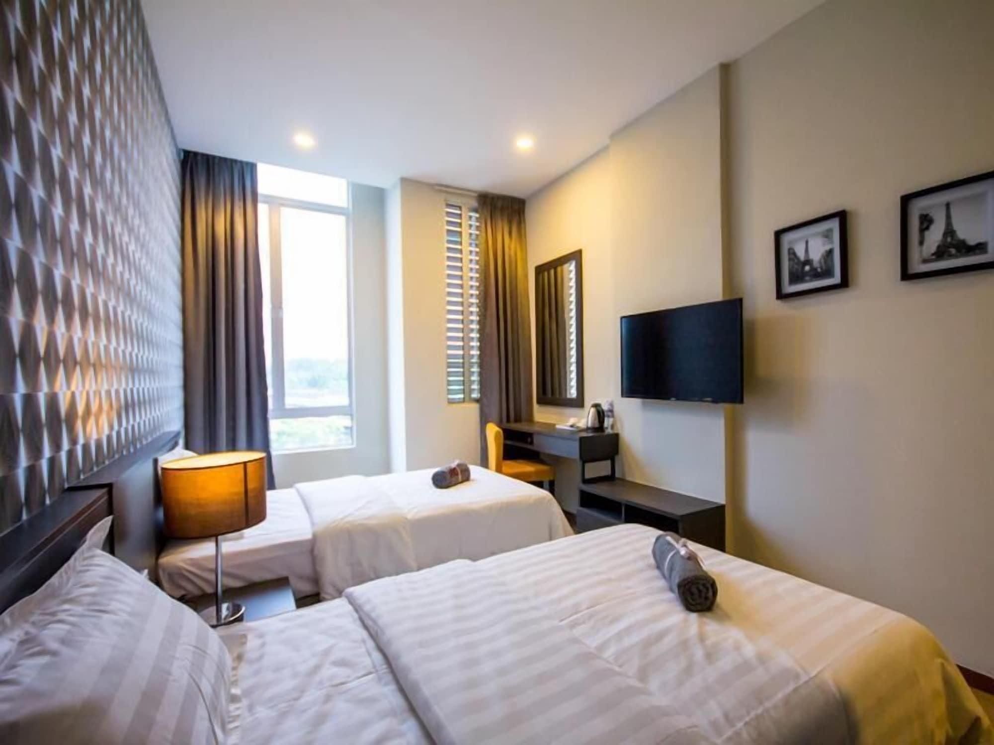 Omg Hotel Simpang Ampat  Exterior photo