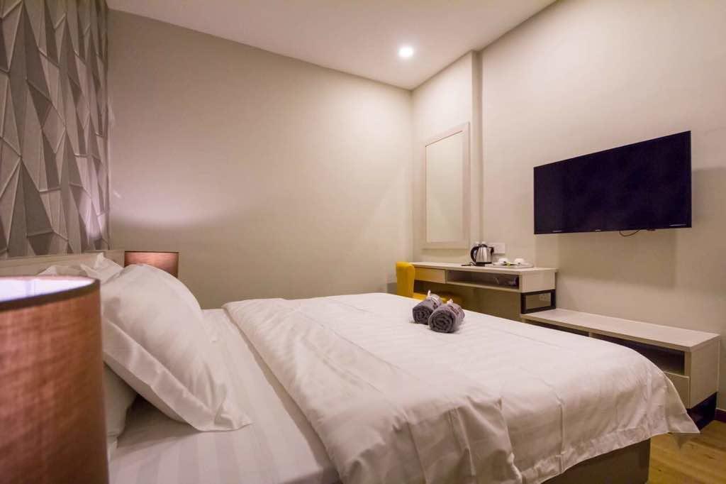 Omg Hotel Simpang Ampat  Exterior photo